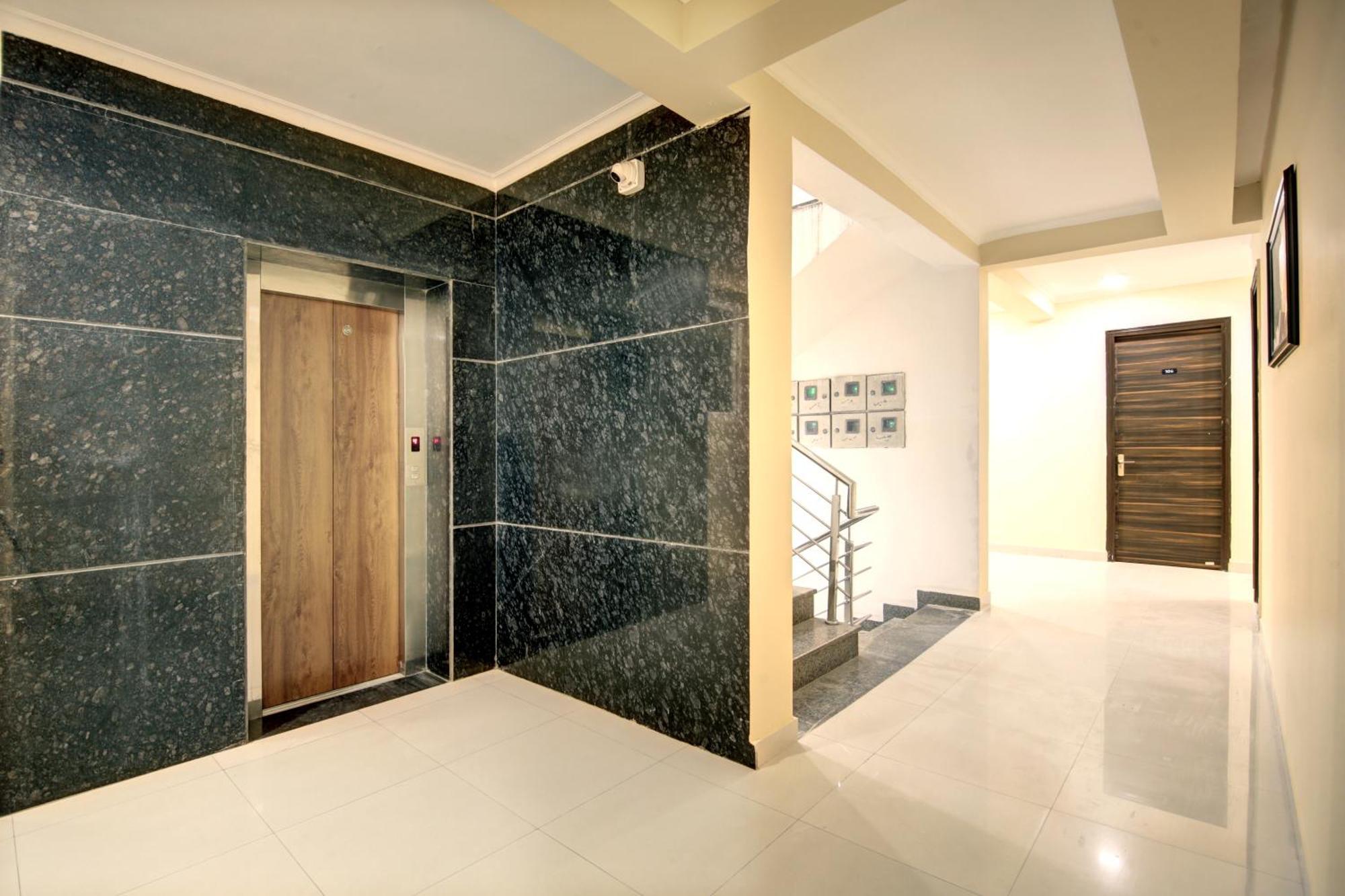 Limewood Stay - Executive Huda City Center Γκουργκάον Εξωτερικό φωτογραφία